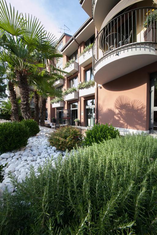 Hotel Aurora Sirmione Exterior photo